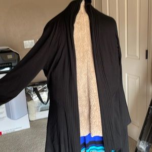 Cardigan from Avenue, black